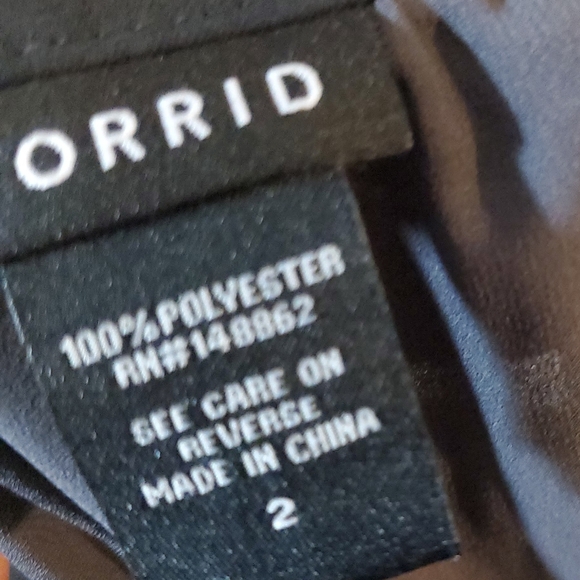 Torrid v- neck top - Picture 4 of 4